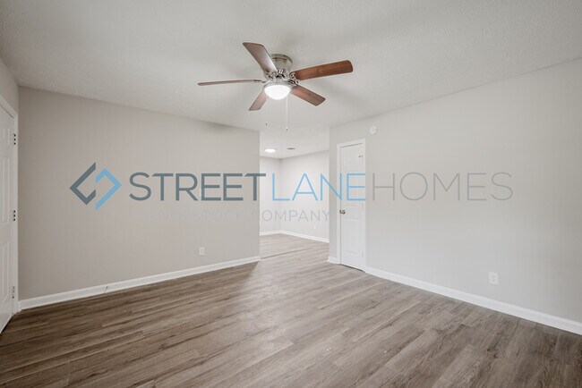 Foto del edificio - Charming 4 Bedroom in Columbus!