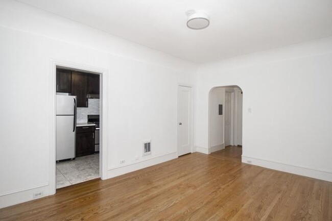Building Photo - bedroom in San Francisco CA 94102
