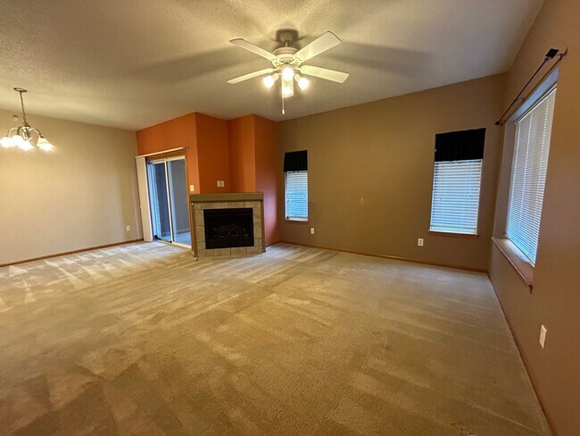 Foto del edificio - $1325 | 2 Bedroom, 2 Bathroom Condo | Pet ...
