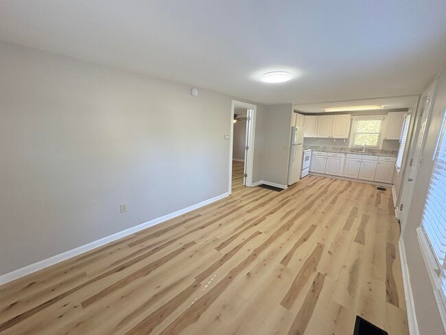 Building Photo - 1530 Live Oak Dr