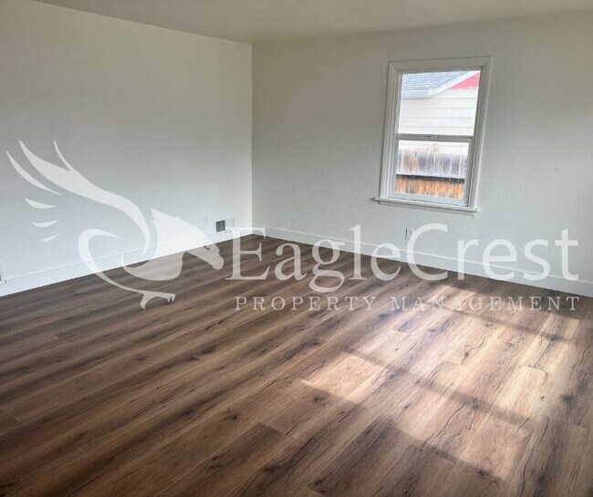 Foto del edificio - Charming 3 Bedroom, 1 Bath House with Fenc...