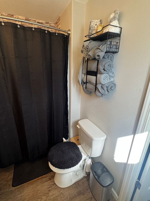 Primary Photo - 1 Bedroom 1 Bath Home in Kittitas for Lease