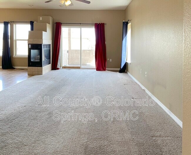 Building Photo - 3640 Ensenada Dr