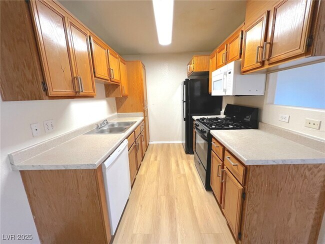 Foto del edificio - 4730 E Craig Rd