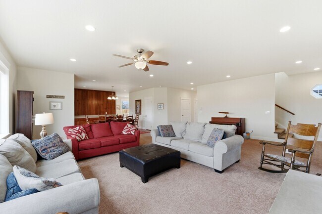 Foto del edificio - 415 E Earl St