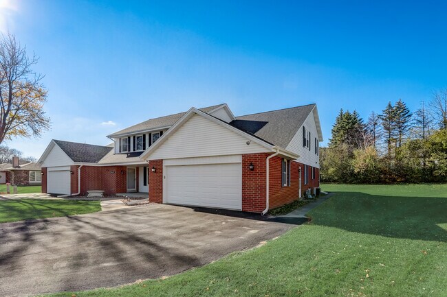 Foto del edificio - 16450 Dane Ct E