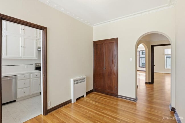 Foto del edificio - 1695 North Point St