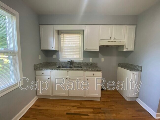 Foto del edificio - 2299 Hamilton Ave
