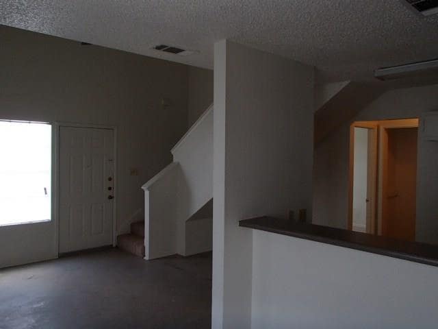 Building Photo - 2205 Katy Ln