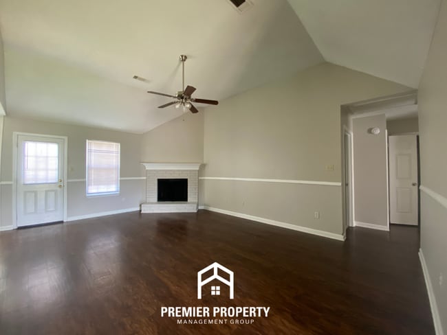 Photo - Charming 3BR/2BA Raleigh Cove | Vaulted Ceilings, Fireplace & Bay Window Nook House