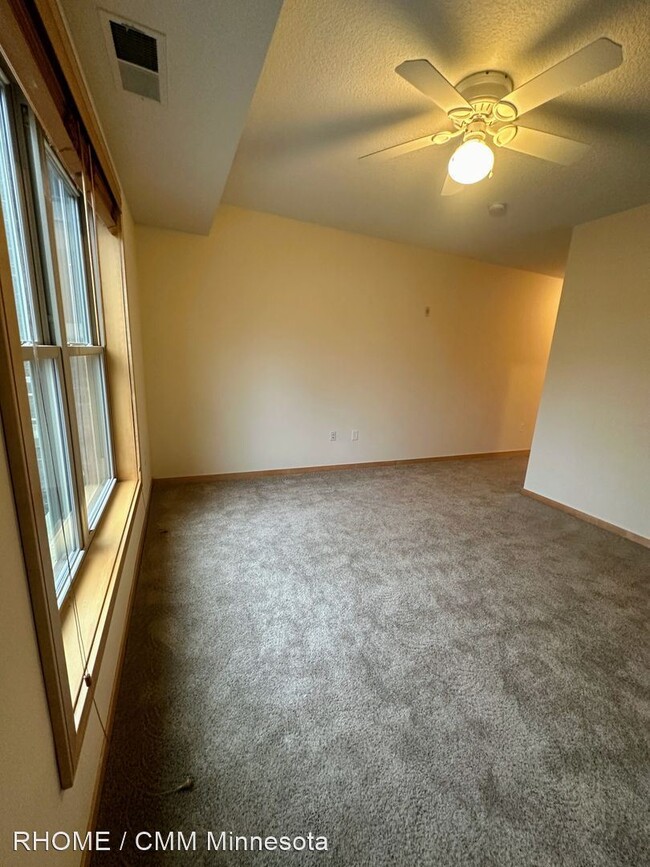 Building Photo - 1 br, 2 bath House - 2201 Village Ln #A101