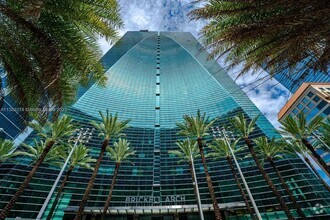 Building Photo - 1395 Brickell Ave