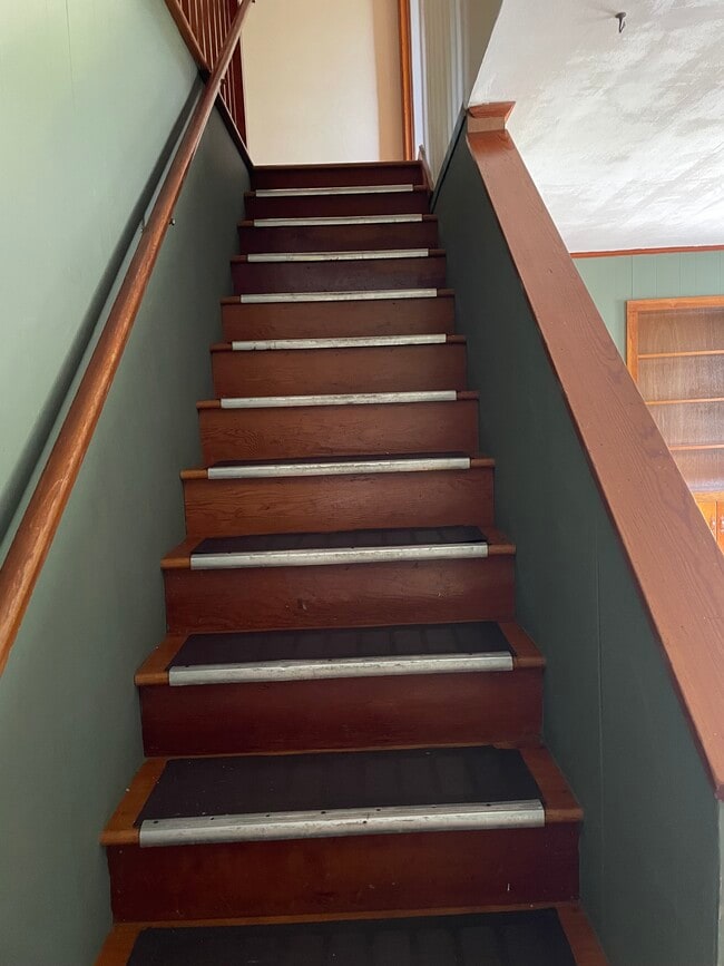 Building Photo - 403 Marlington St