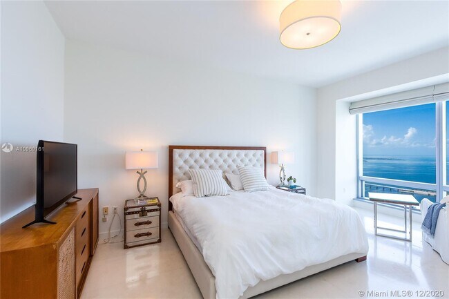 Foto del edificio - 1425  Brickell Ave 63A Miami Fl 33131