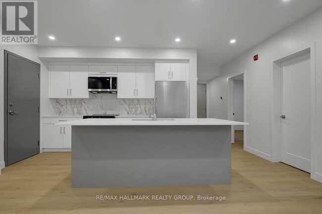 Building Photo - 199 Columbus Ave