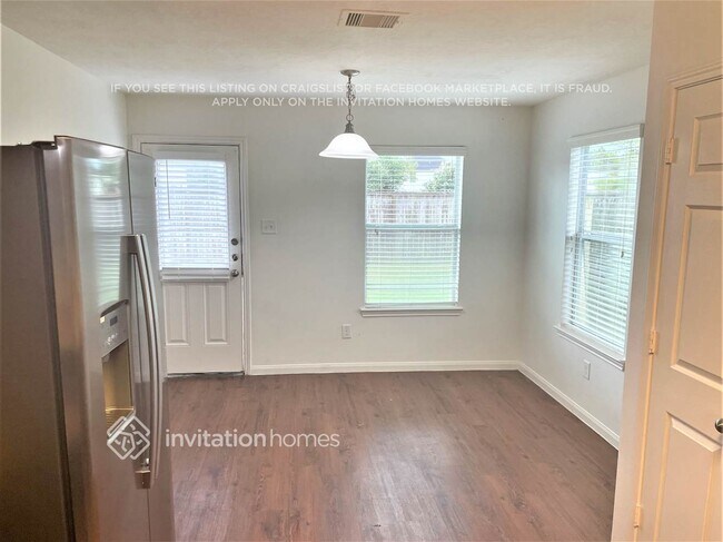 Foto del edificio - 16371 Royal Stone Ln