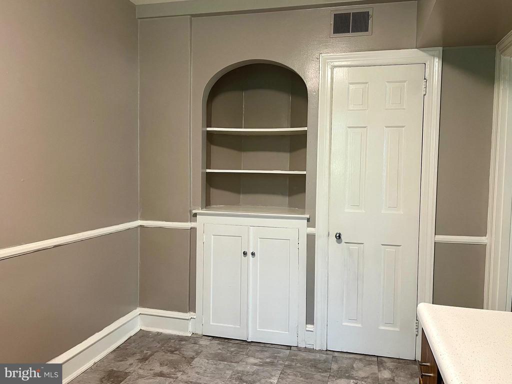 Primary Photo - 709 N Broom St