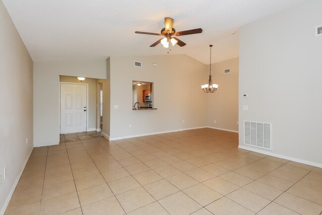 Building Photo - 3008 Sabal Bend Dr NE