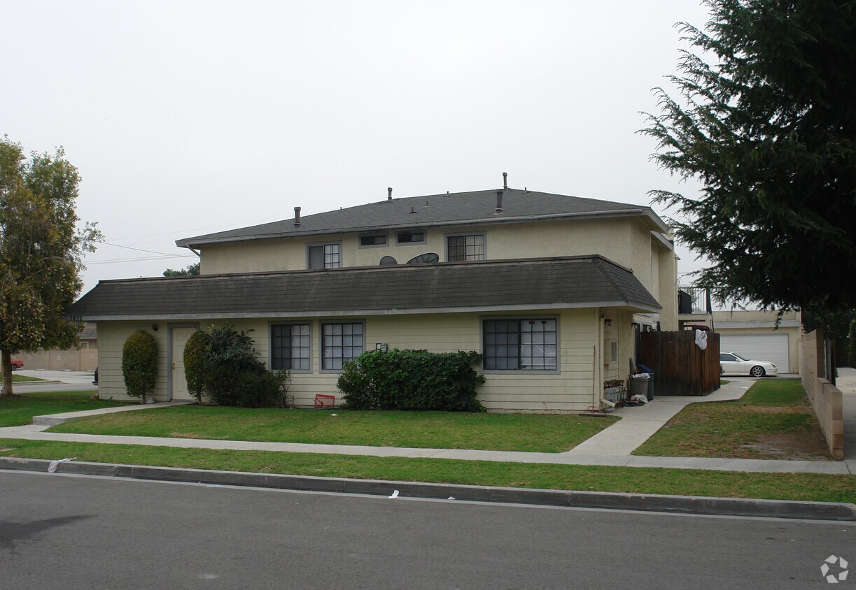 Foto principal - 7852 15th St