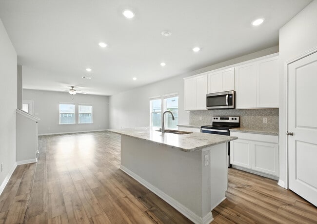 Building Photo - 104 Capella Way