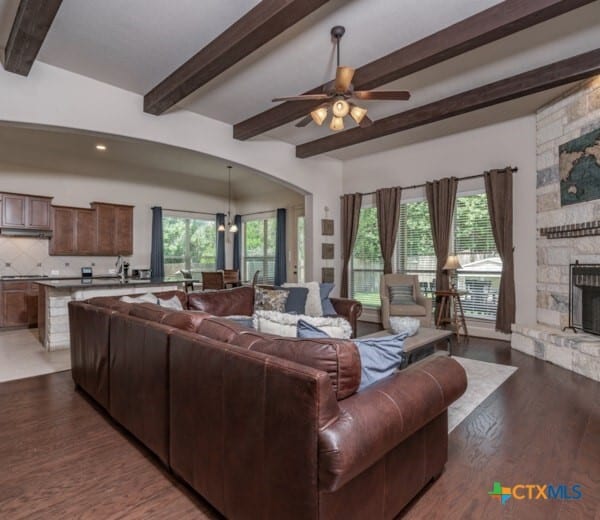 Building Photo - 1605 Naranjo Dr