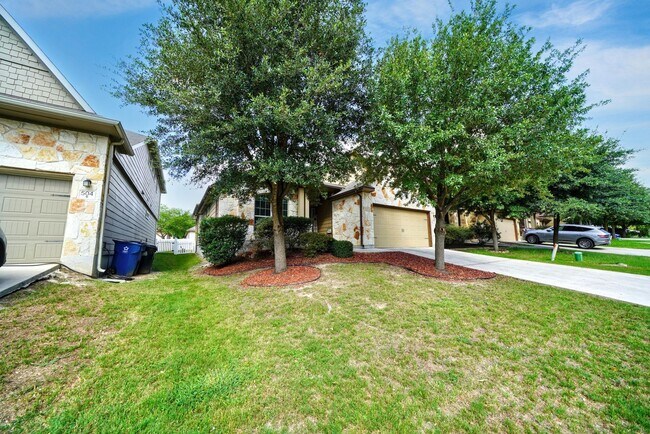 Building Photo - Stunning 3-Bedroom Home with Office in Charleston Parke, Cibolo - Realtor Commission offered: $500