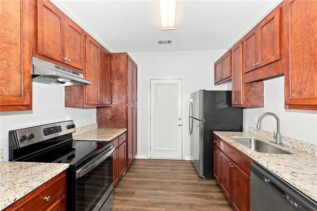 Foto del edificio - 8648 Thomas Ln