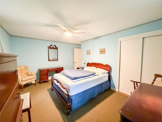 Foto del edificio - 8415 Soundview Ave