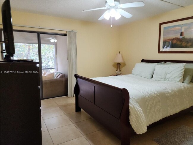 Foto del edificio - 2302 S Cypress Bend Dr