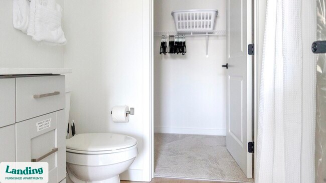 Foto del edificio - 650 N Main St