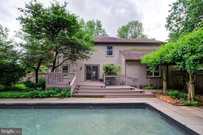 Foto del edificio - 2 Baldwin Ct