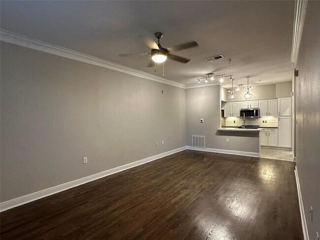 Building Photo - 15200 Memorial Dr