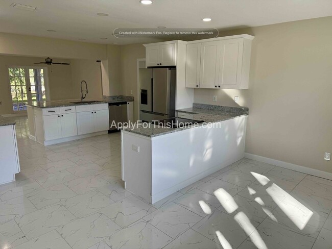 Building Photo - Single Family Home - Remodeled