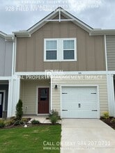 Building Photo - 928 Field Ivy Dr