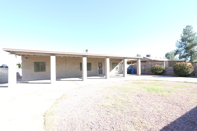 Building Photo - 5401 s 15th ave, phoenix az