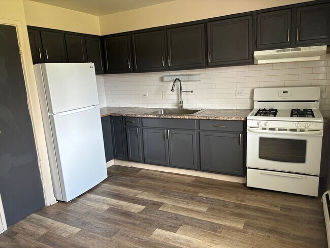 Building Photo - 1202 Woodbury Ln