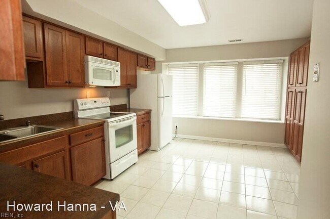 Foto del edificio - 3 br, 2.5 bath House - 733 Waters Drive