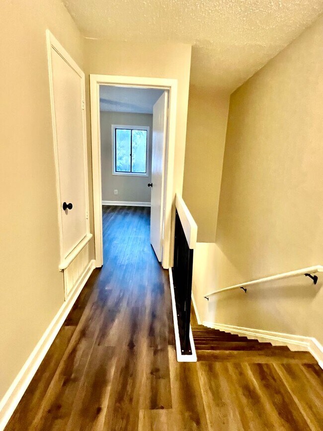 Foto del edificio - Great 3Br 2.5 BA Townhome in High Point!