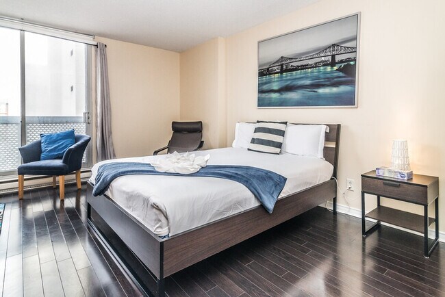 Building Photo - 67 Rue Charlotte