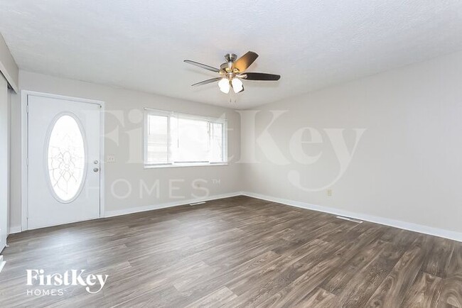 Building Photo - 4609 Paxton Dr S