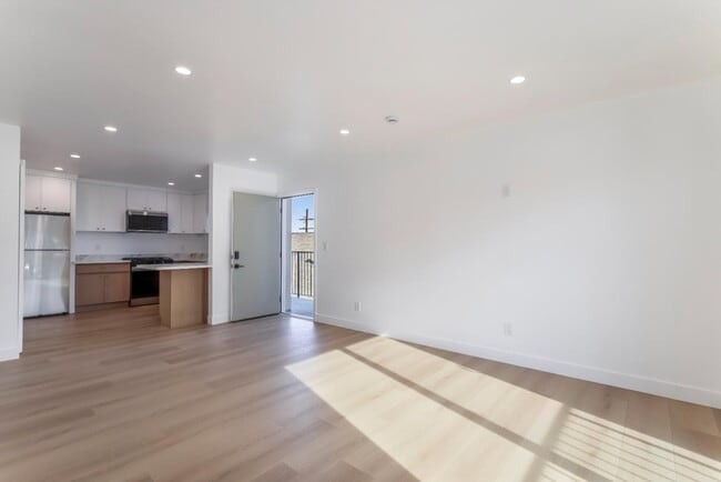 Photo - 713 New Depot St Apartment