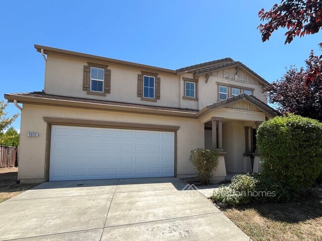 Building Photo - 3915 Eugene Dr