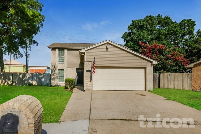 Building Photo - 1715 Evesham Dr