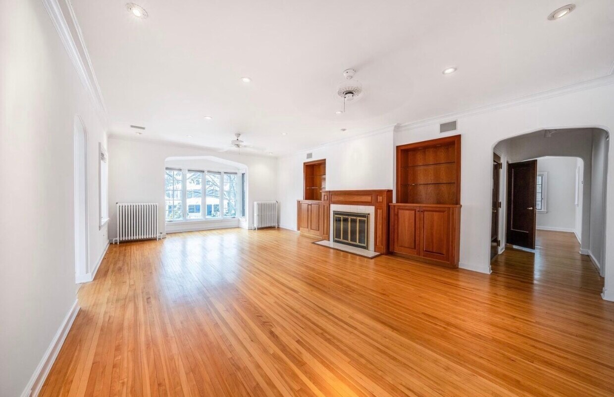 Foto del edificio - 1721 Humboldt Ave S