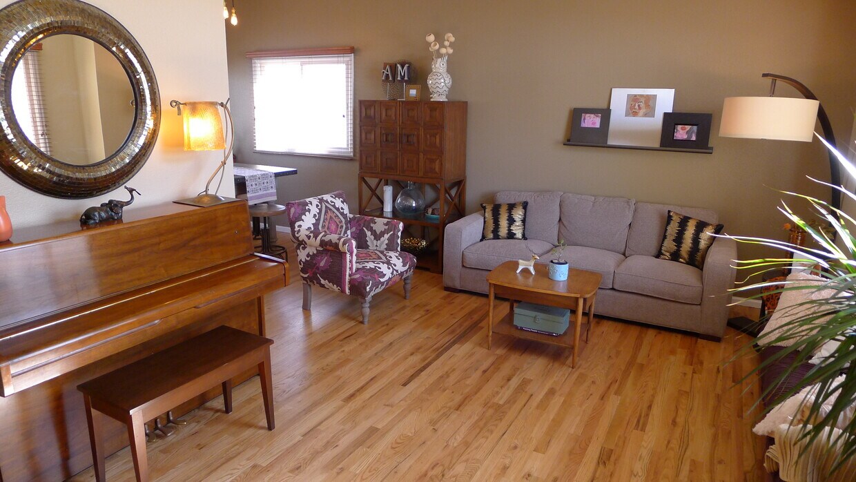 Foto principal - 4506 Cliffside Ct