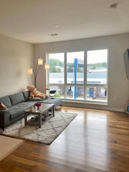 Foto del edificio - 3531 Washington St