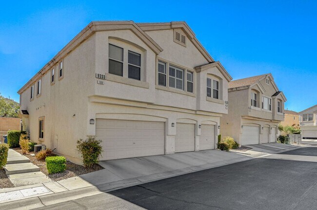Building Photo - 9333 Leaping Deer Pl