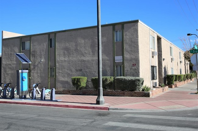 Building Photo - Hoover Manor Apartments