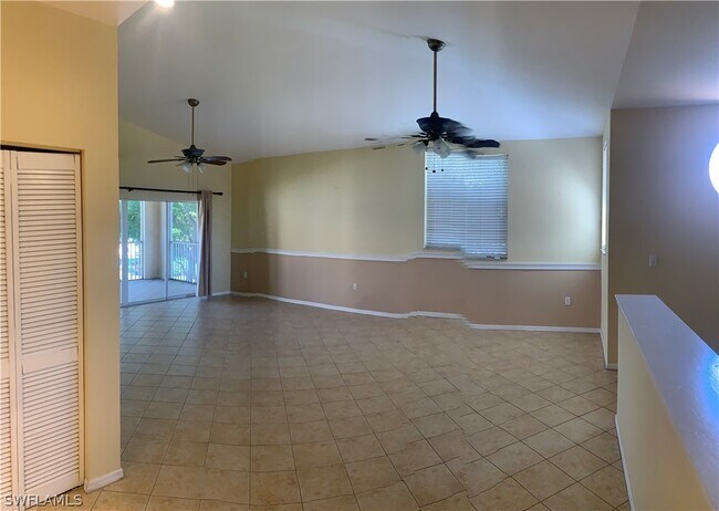 Building Photo - 15550 Bellamar Dr