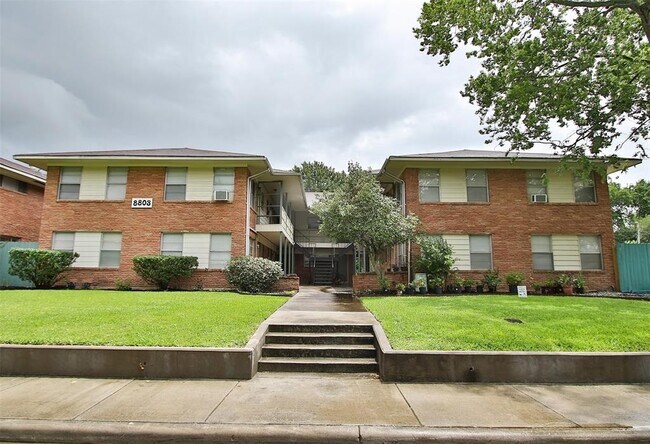 Foto del edificio - 8803 Timberside Dr